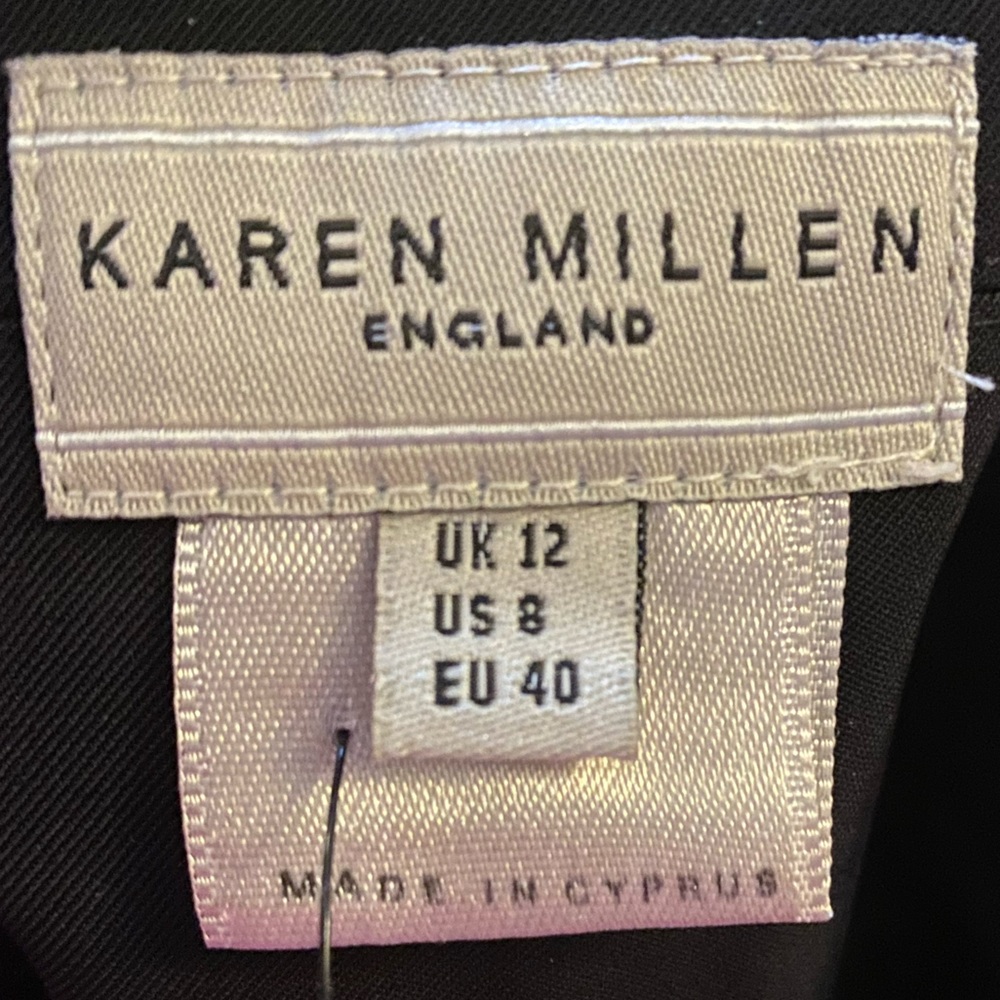 Karen Miller Black Pencil skirt. Size 8. Good Condition.